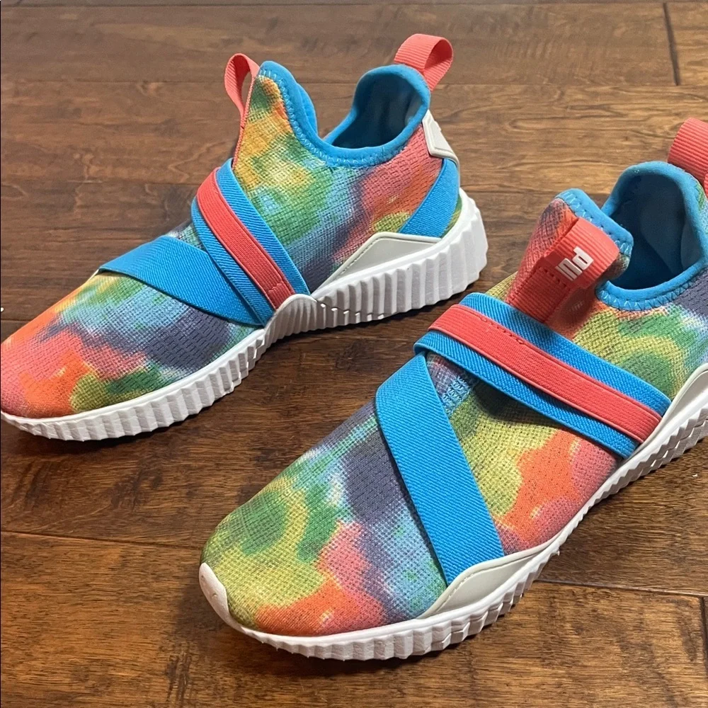 Puma Defy Mid Jr 'Tie Dye' athletic sneakers, size 3.5